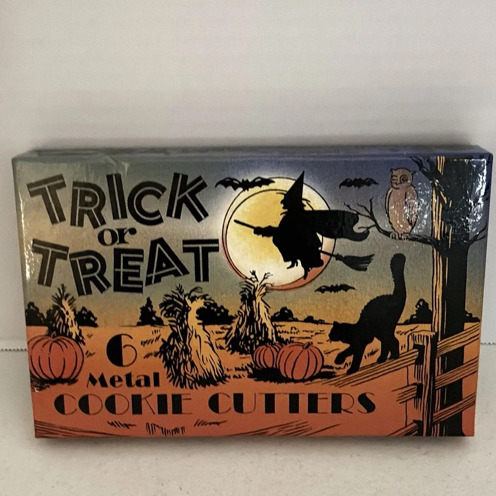Vintage Trick Or Treat Metal Cooky Cutters Halloween Cookie Cutter Set In Box